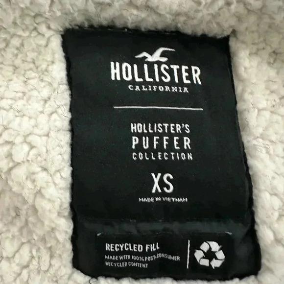 Hollister puffer size XS - Picture 3 of 3